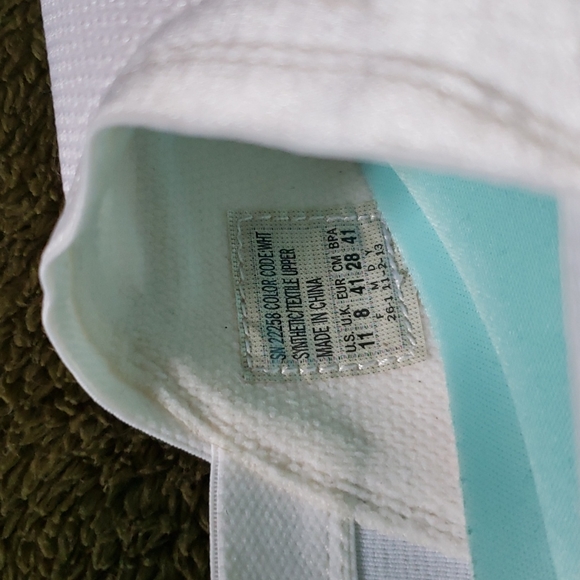 Skechers Shoes - Picture 5 of 6